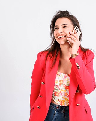 Julia Nowicka rozmawia z klientem podczas konsultacji marketingowej online